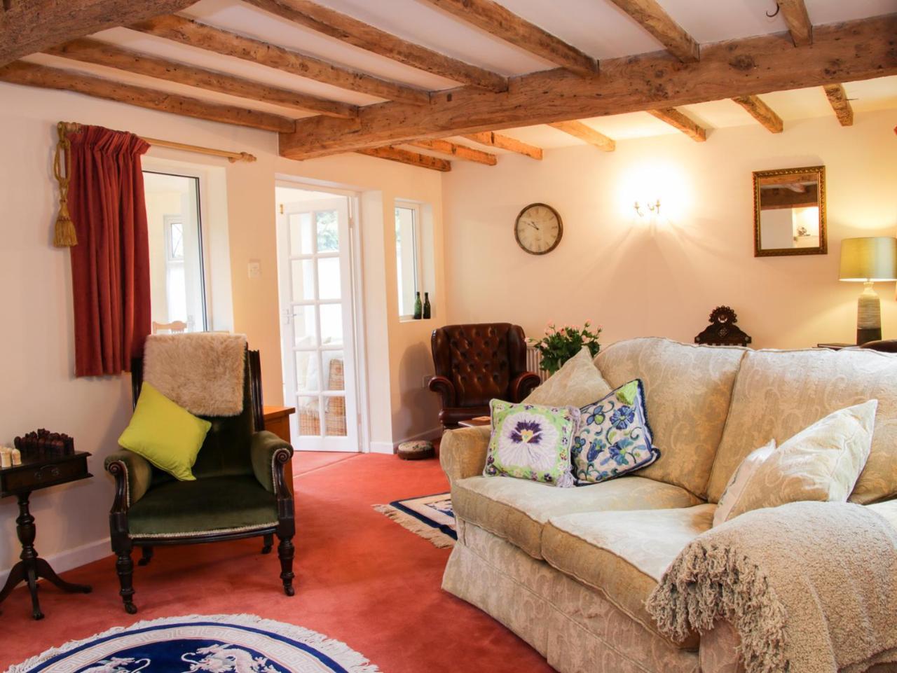 Cream Door Cottage Киддерминстер Экстерьер фото