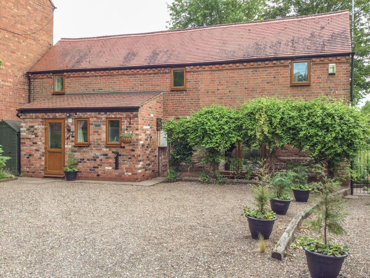 Cream Door Cottage Киддерминстер Экстерьер фото